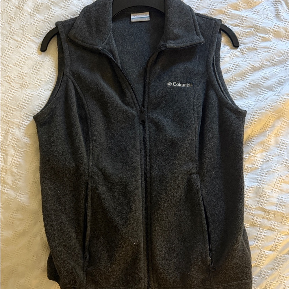 Women’s Columbia Charcoal Fleece Vest